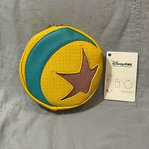 NEW Walt Disney Parks Pin Trading Gear‎ Pixar Luxo Ball Yellow Pin Bag Accessory